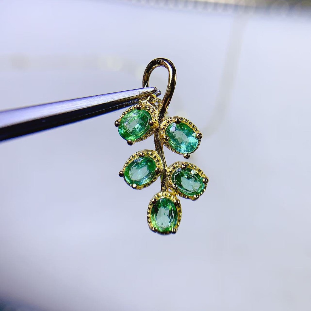 Ethnic Fashion Design - 豪華な本物のエメラルド S925 シルバー ペンダント 壮大なデザイナーが作成したジュエリー作品 究極の豪華なファッションギフト